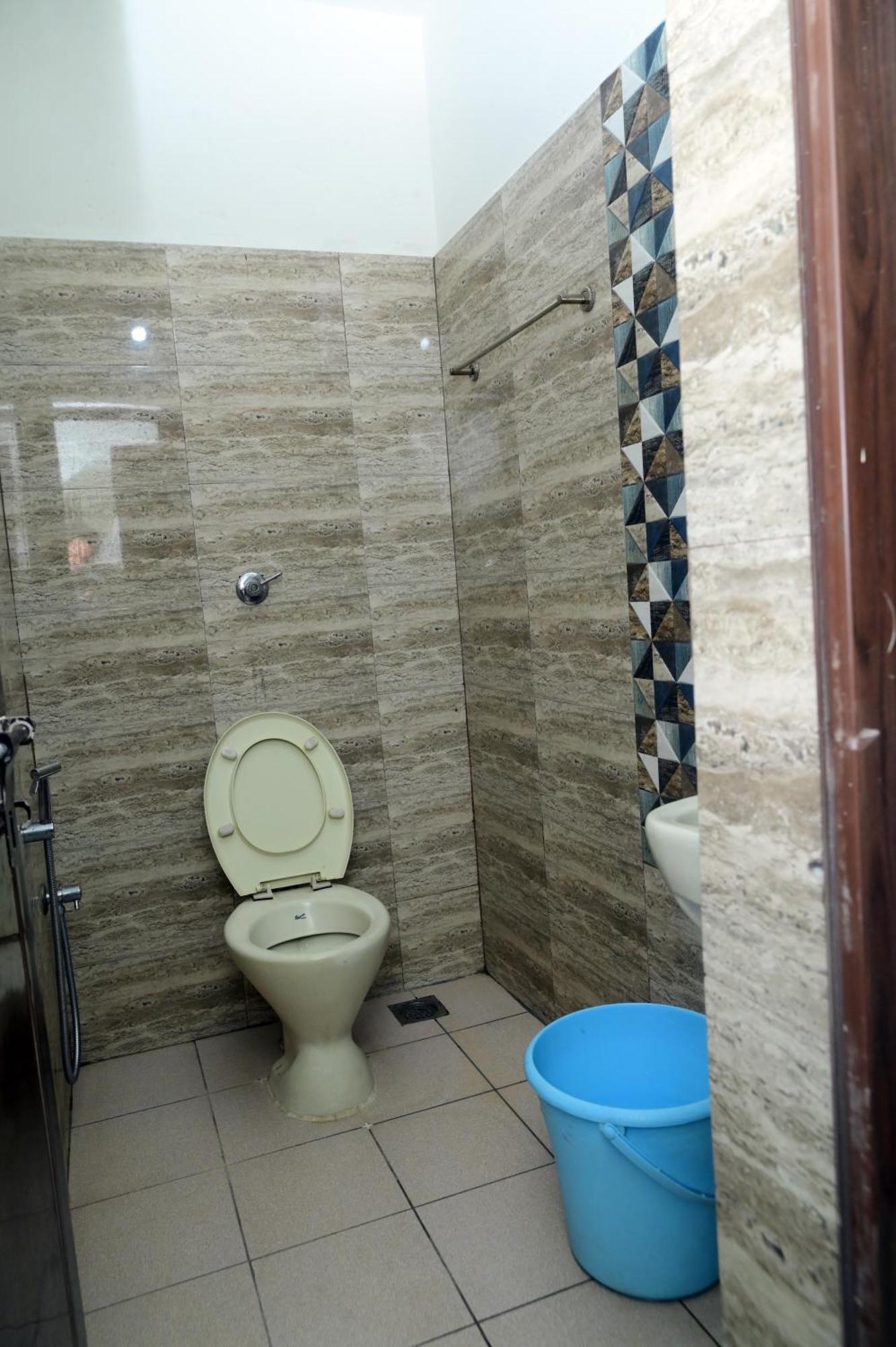 Hotel Aradhya Inn Deralakatte Mangalore Exteriör bild