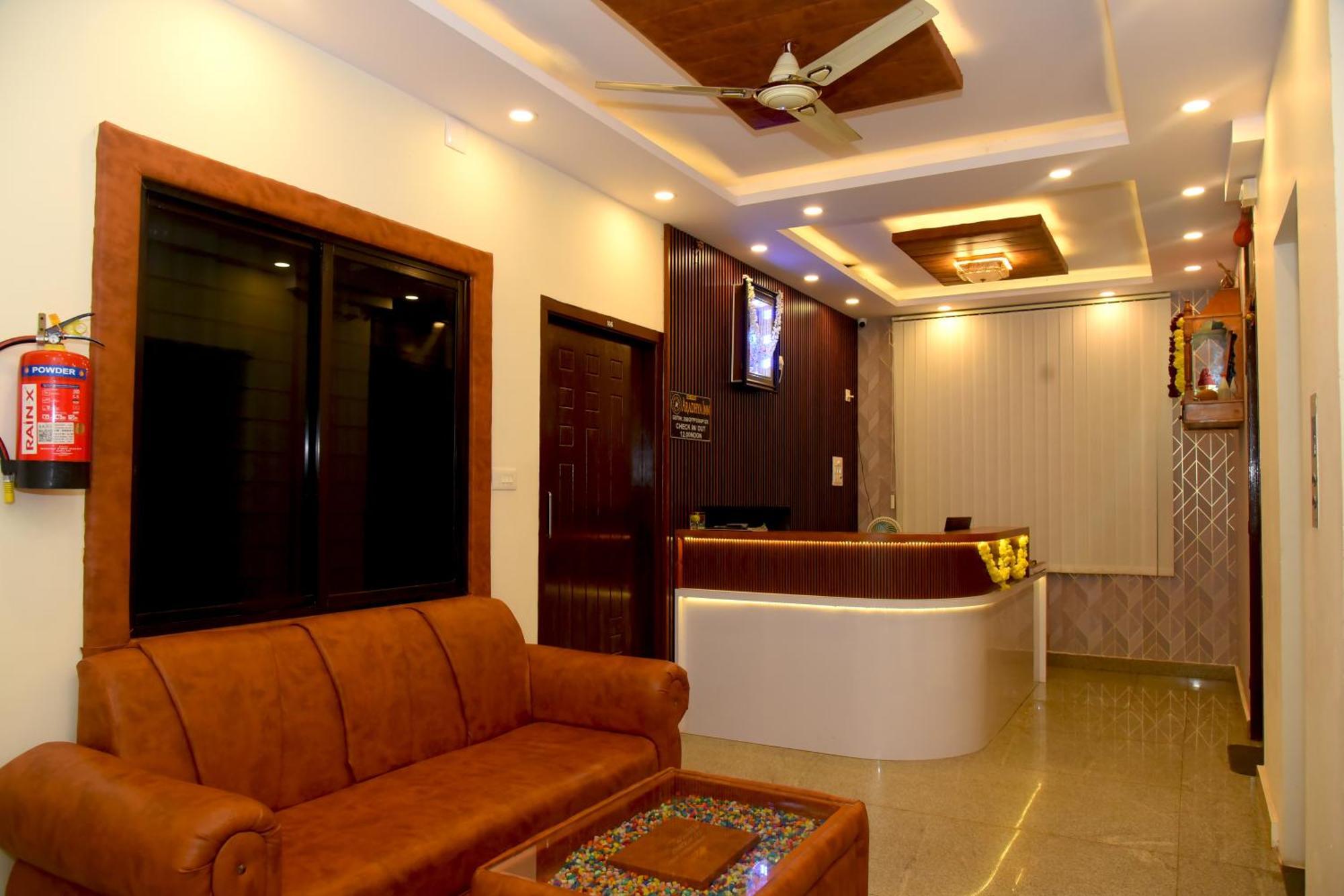 Hotel Aradhya Inn Deralakatte Mangalore Exteriör bild